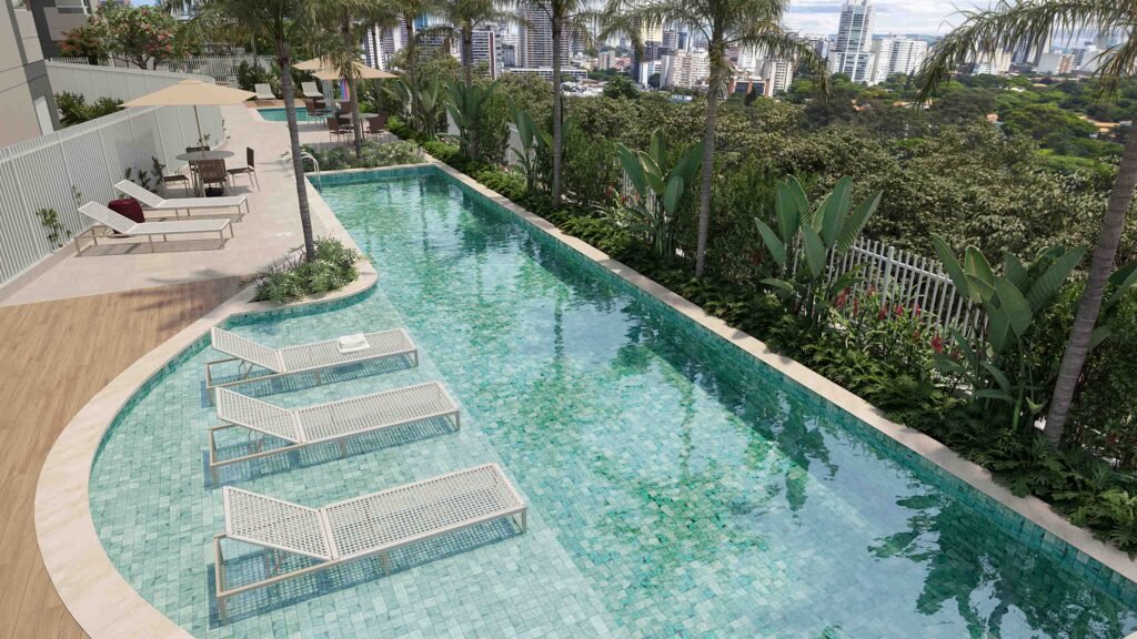 Piscina com deck molhado e solarium