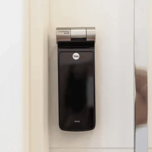 Entrega com fechadura biométrica